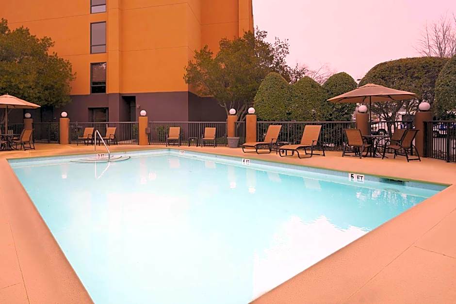 Hampton Inn By Hilton Charlotte-University Place