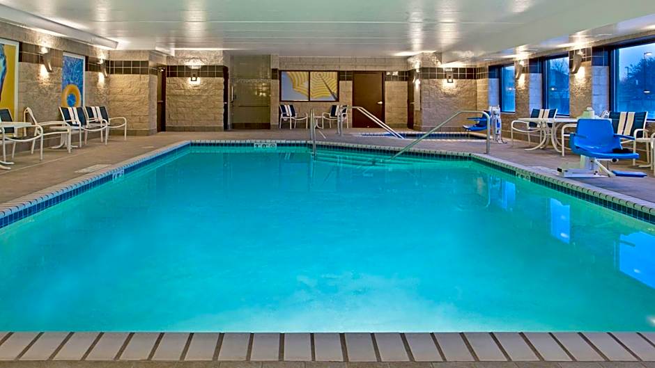 Holiday Inn Express Hotel & Suites Minneapolis - Minnetonka By IHG