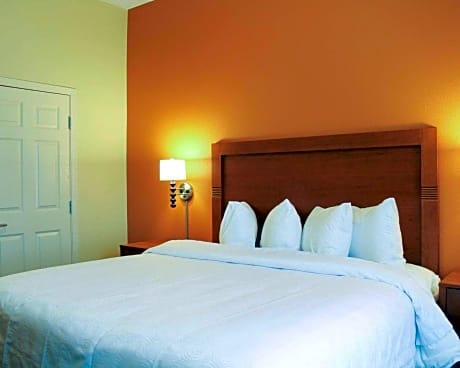 2 Queen Beds, Efficiency, Suite, Nonsmoking