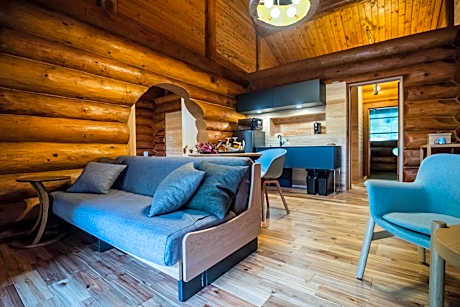 Suite with Mountain View