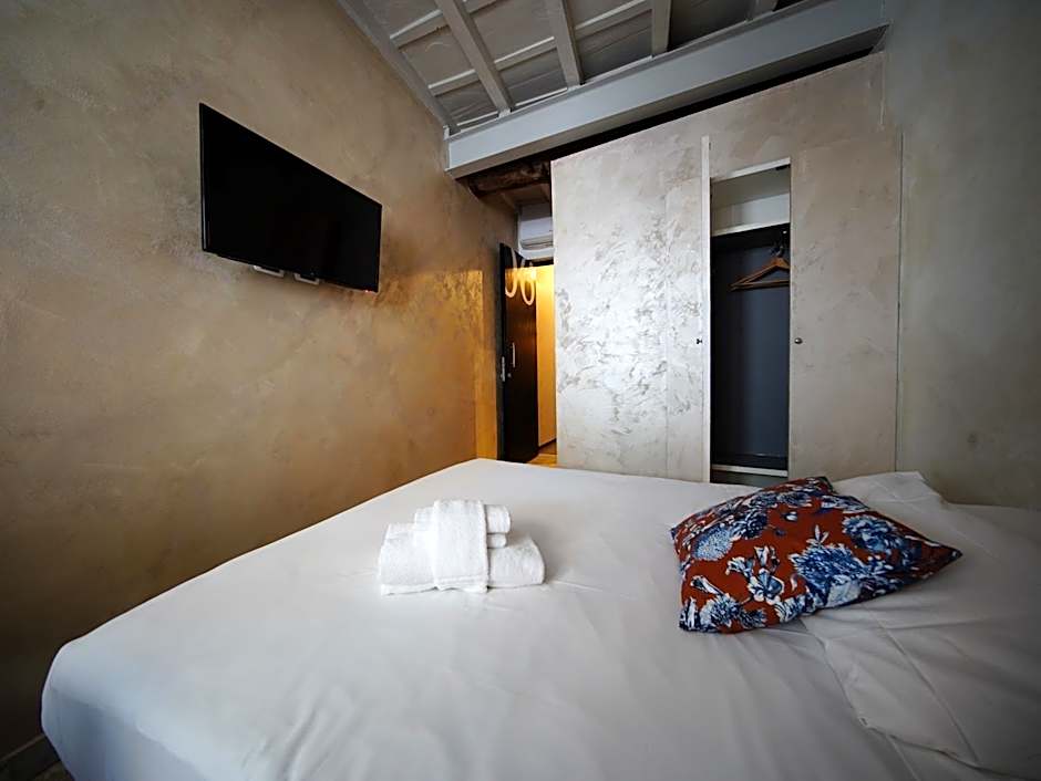 Nerva Accommodation