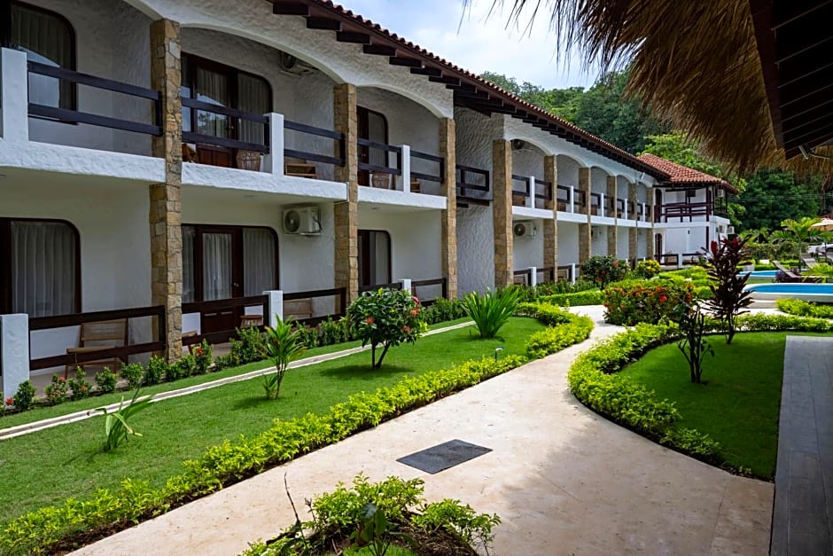 Fuego del Sol Beachfront Hotel