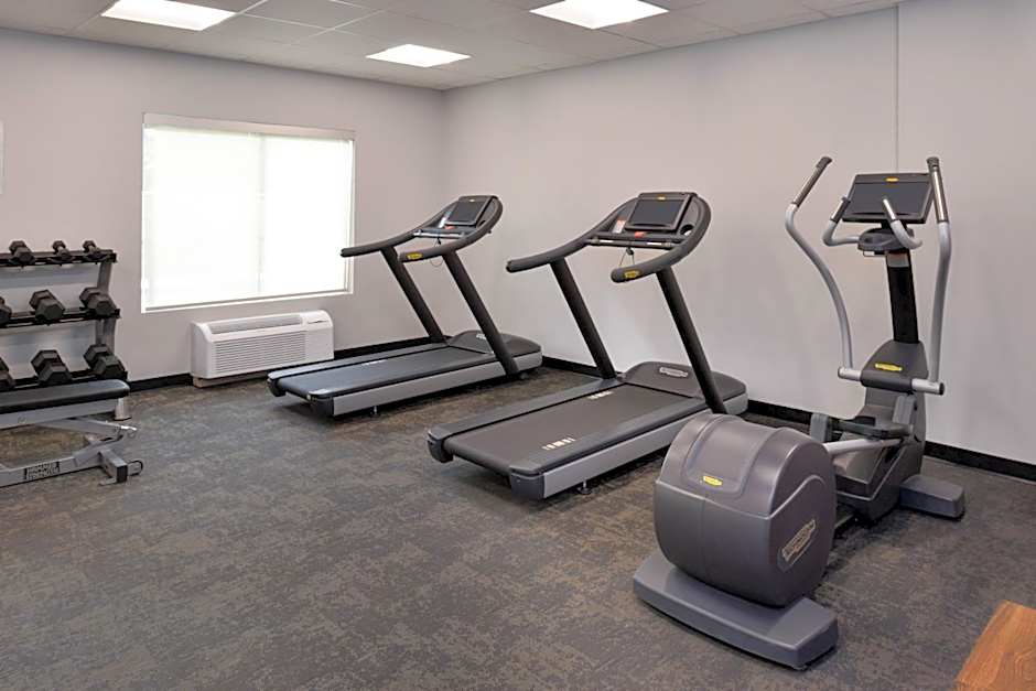 Fairfield Inn & Suites by Marriott Arlington Near Six Flags