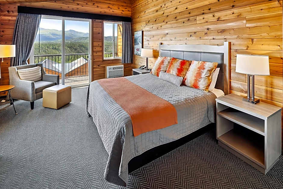 Denali Bluffs Hotel