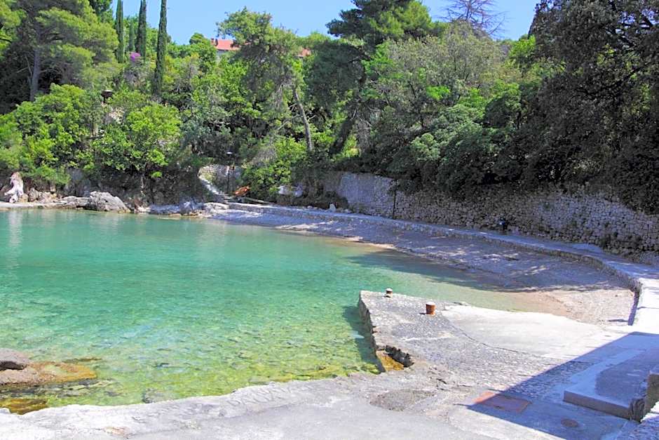 Kalamota Beach House