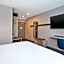 avid hotels - Detroit - Warren By IHG