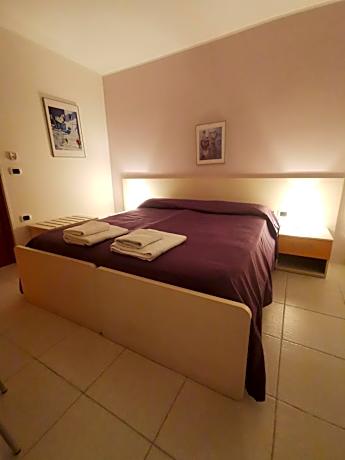 Double or Twin Room with Bathroom