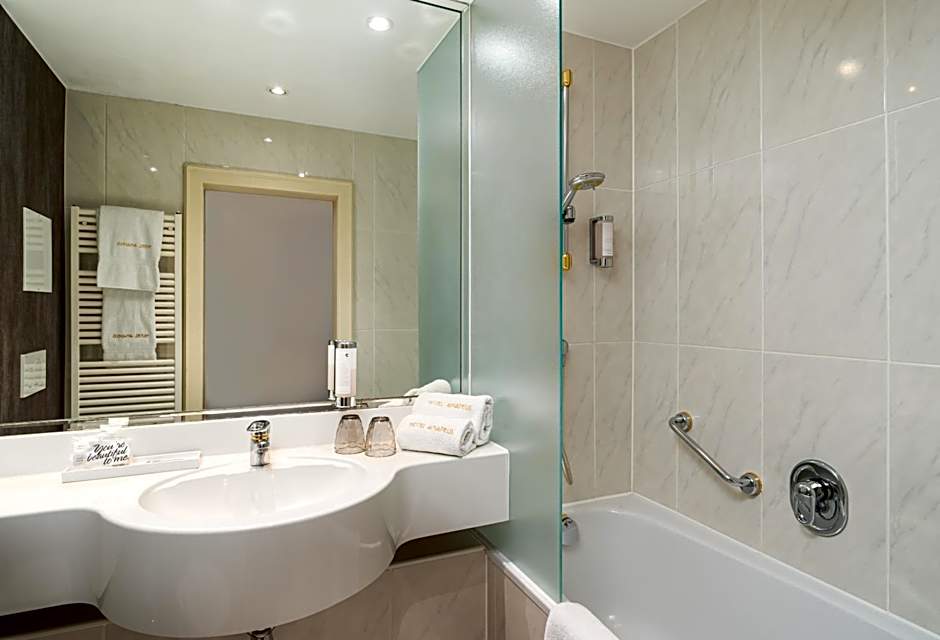elaya hotel vienna city center, Trademark by Wyndham