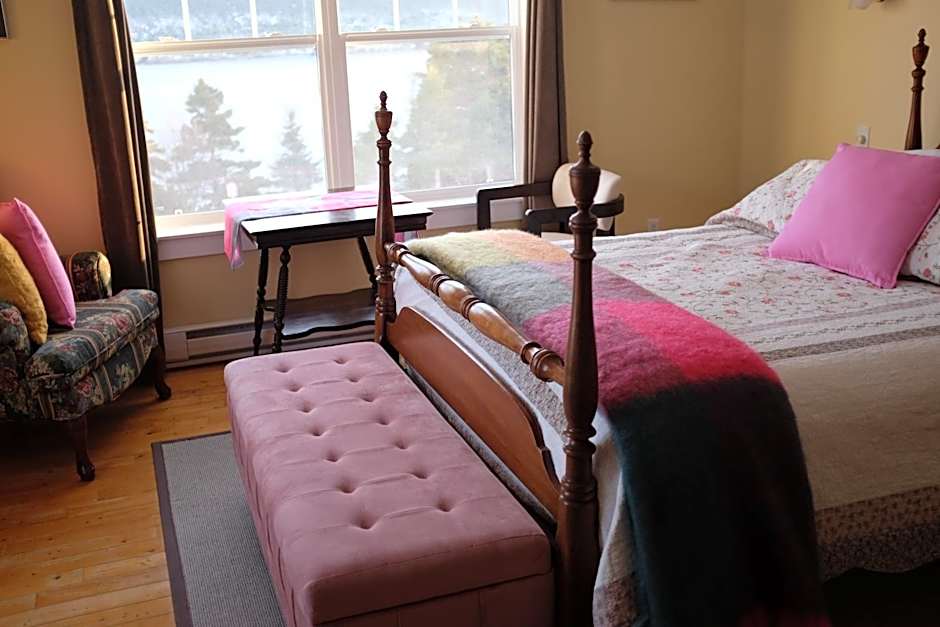 The Bread and Cheese Country Inn