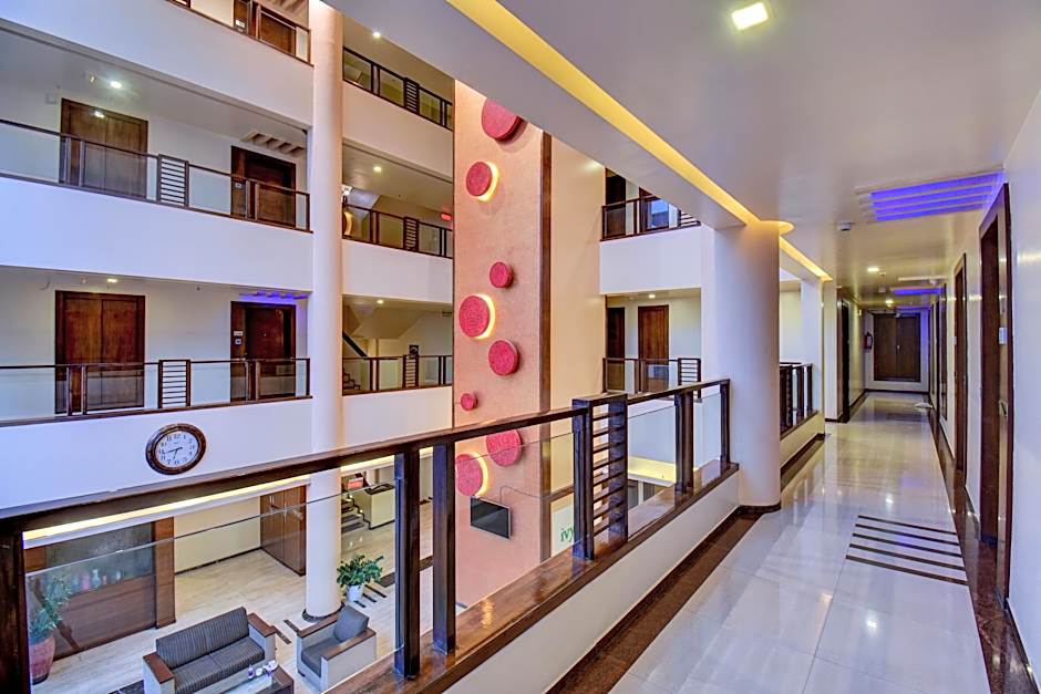 Hotel Lotus Ivy Studios Near Pune Airport