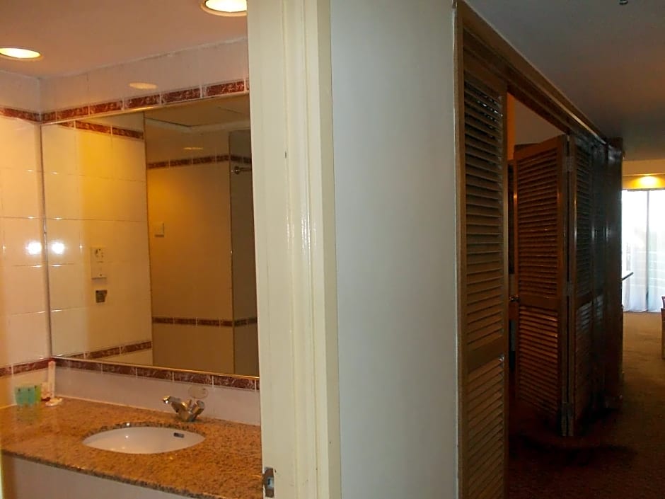 Everly Serviced Apartment