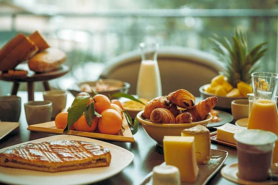 Auberge De Clochemerle