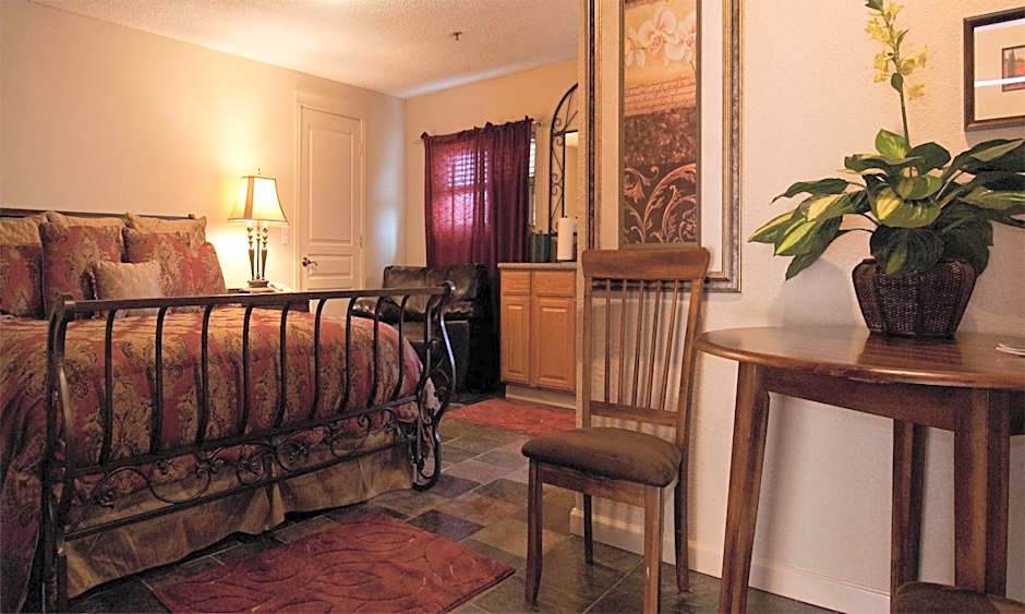 Silverton Inn & Suites
