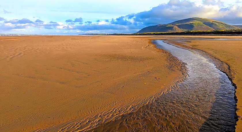 The Wayside and Whisky Barn