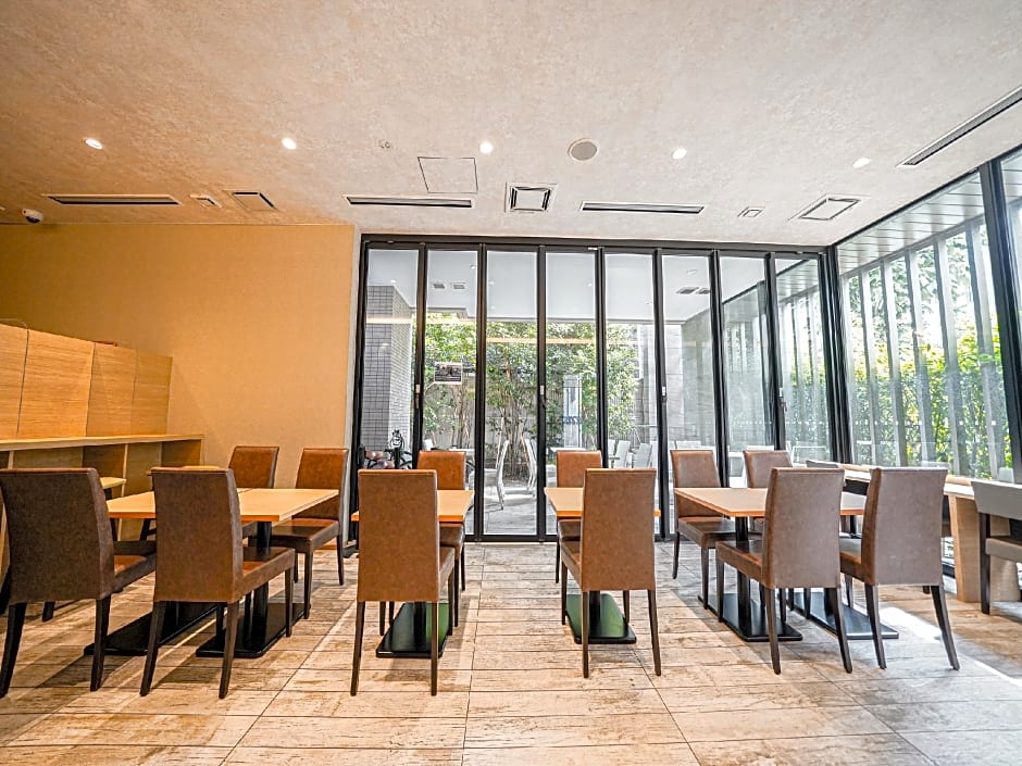 Quintessa Hotel Tokyo Haneda Comic and Books