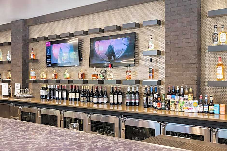 Crowne Plaza Suites MSP Airport - Mall of America By IHG