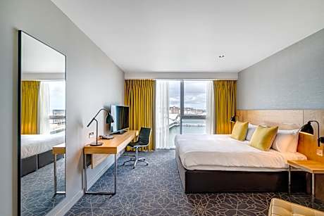 Quay View Twin Room