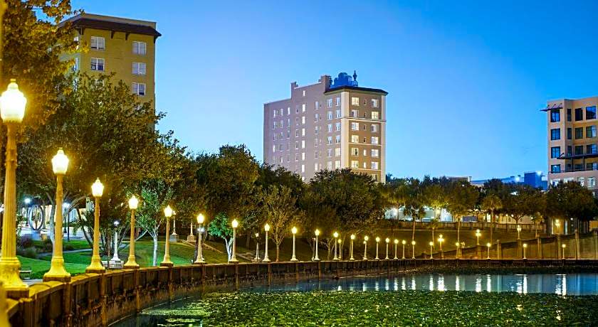 The Terrace Hotel Lakeland, Tapestry Collection by Hilton