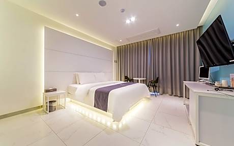 Premiere Double Room