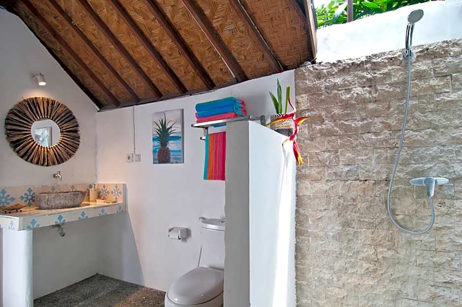 New! Walk To Seminyak Beach, Cafes, All Else