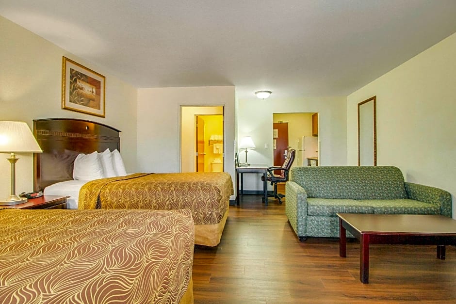 Photo 1 of 4 of 2 Queen Beds Suite