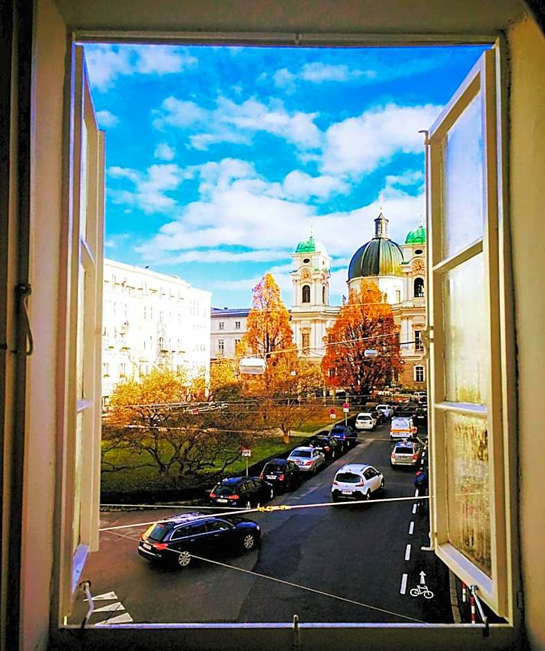 SISHAUS - Private Room Rental