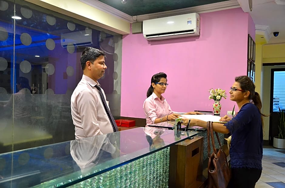 Hotel Tourist Deluxe