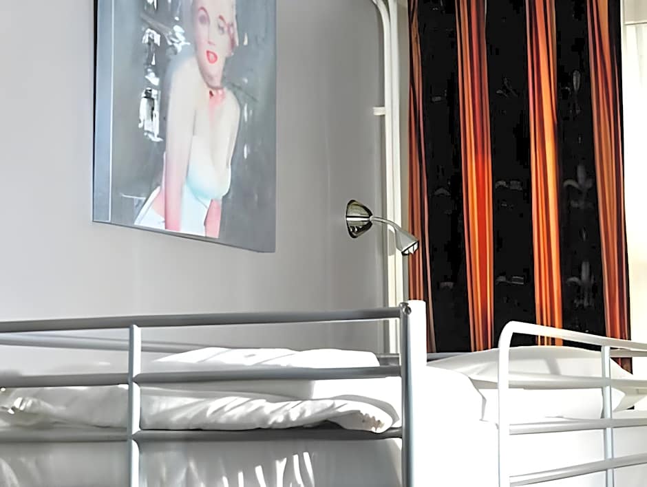 Princess Hostel Leidse Square Amsterdam