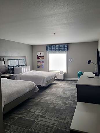 2 Queen Beds Nonsmoking