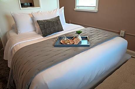 Queen Suite