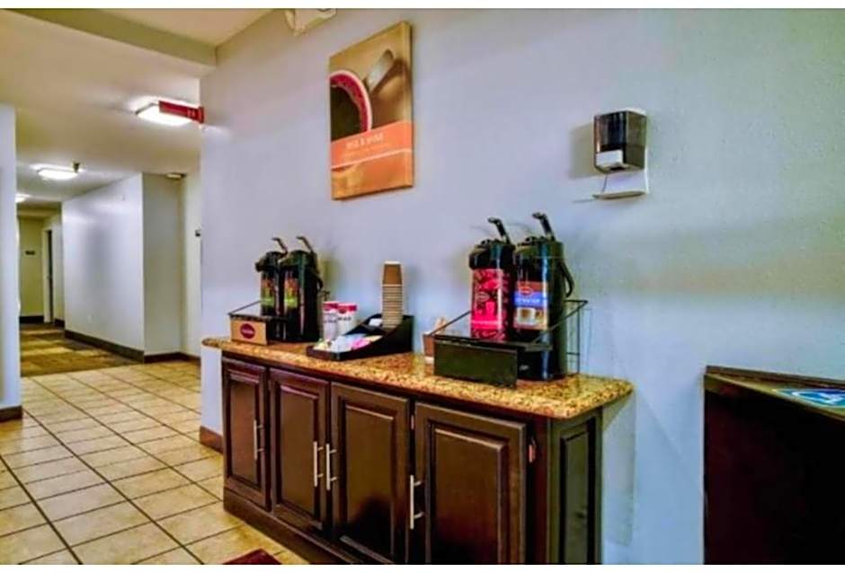 Studio 6 Suites Hesperia, CA West Main Street I 15
