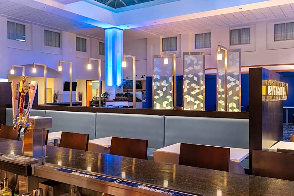 Embassy Suites By Hilton Hotel Boston At Logan Airport