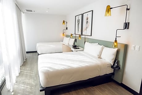 Double Queen Accessible with Roll-in Shower