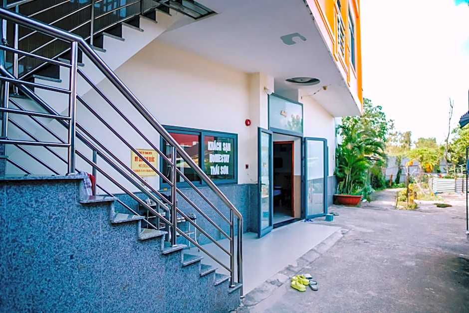 Khách sạn Thái Sơn