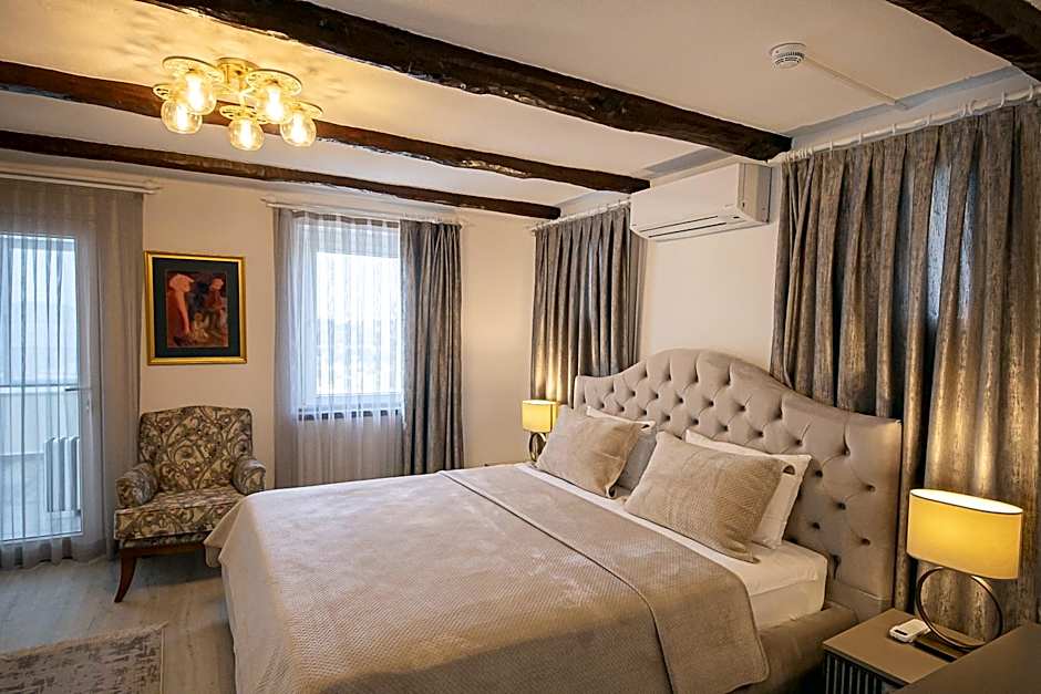 Photo 1 of 10 of Deluxe Suite, Sea View