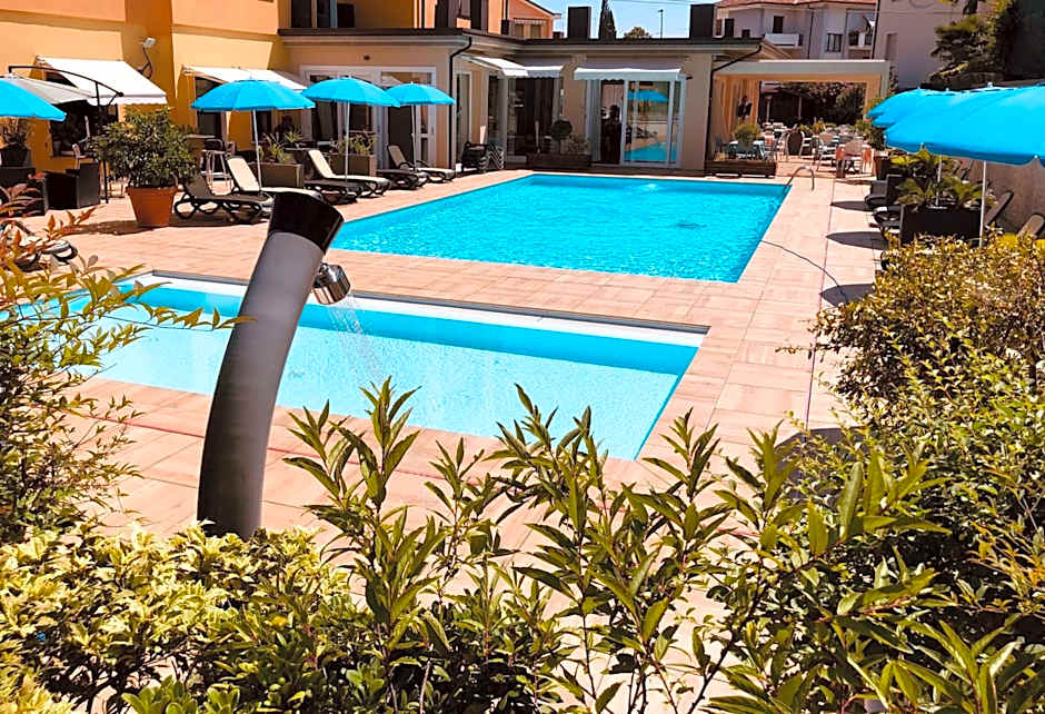 Green Park Hotel