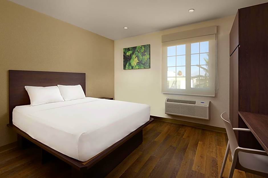 Extended Suites Queretaro Juriquilla