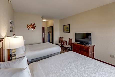 Two Queen Lakeside Room