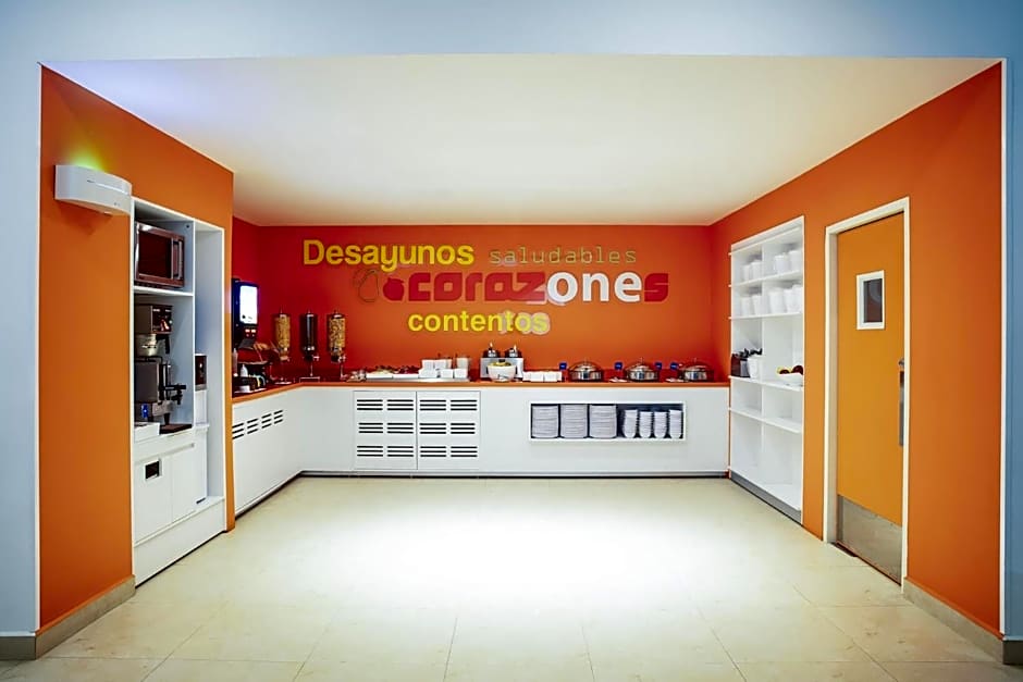 One Ciudad de Mexico La Raza