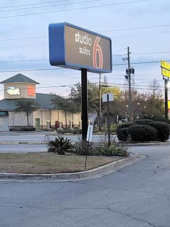 Studio 6 Suites Hinesville, GA