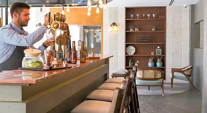 Four Points Sesimbra