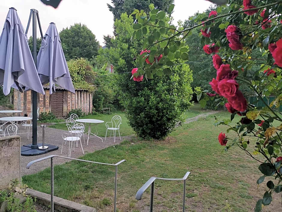 Logis Le Relais du Chapeau Rouge