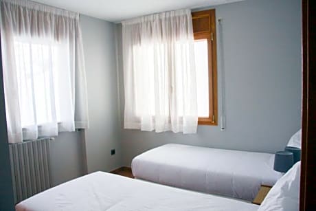 2 ROOMS APARTMENT (5 GUESTS)