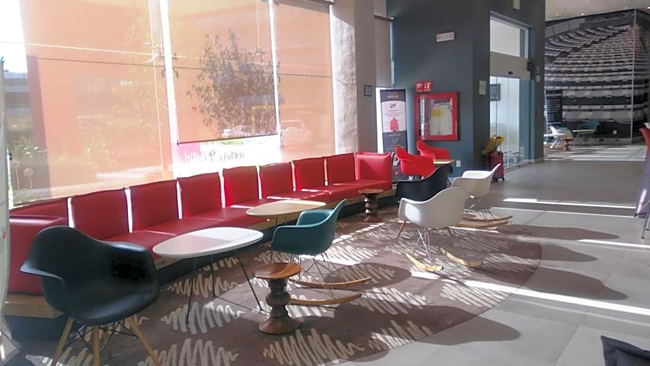 Ibis Queretaro