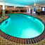 Days Inn by Wyndham Hutchinson