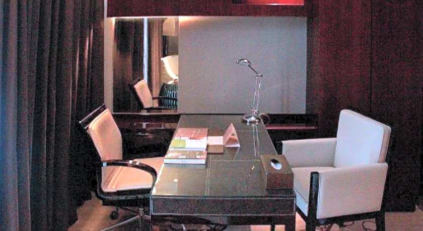 Zhangjiagang Zhonglian GDH International  Hotel