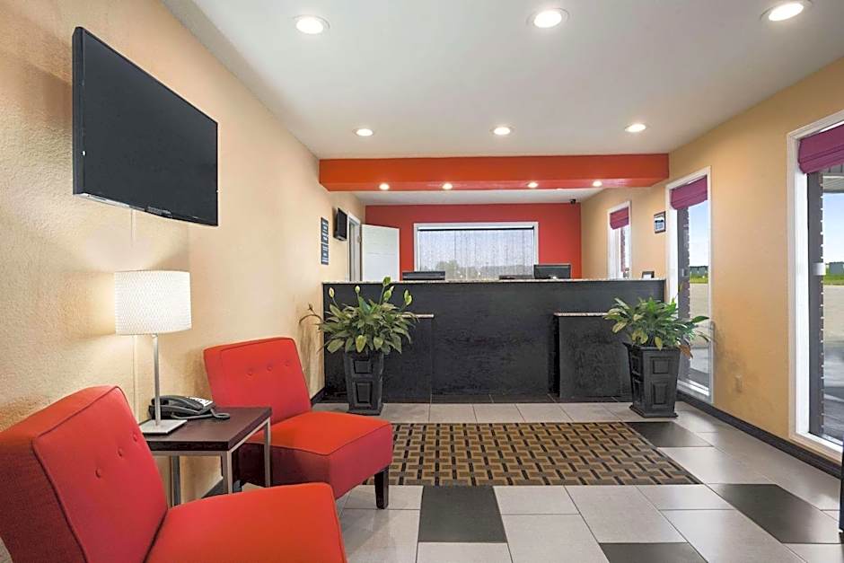 Super 8 by Wyndham Henryetta