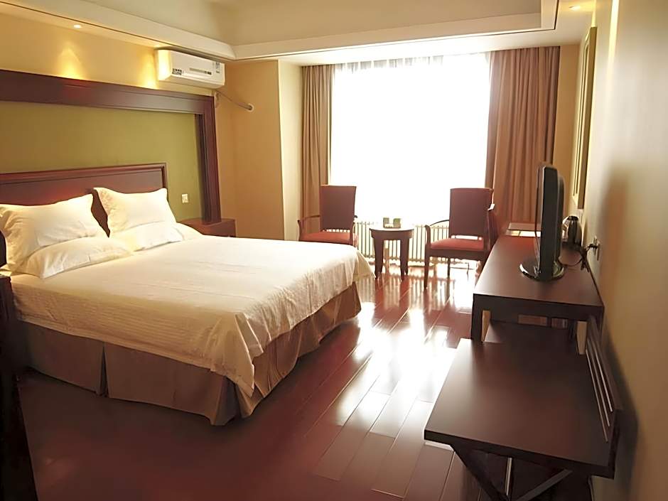 GreenTree Inn Beijing Lin Cui Road Business