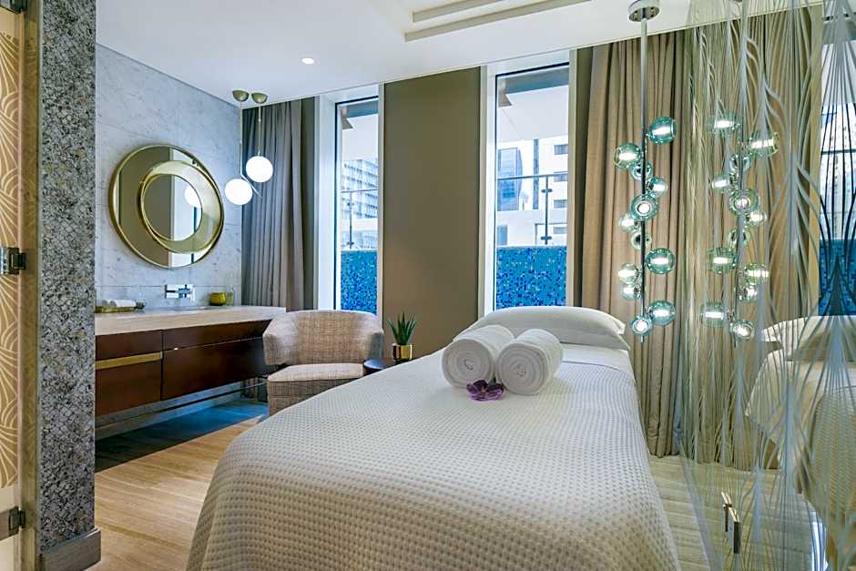 Wyndham Grand Doha West Bay Beach