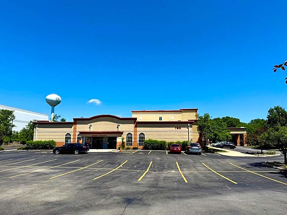 Ramada by Wyndham Glendale Heights/Lombard